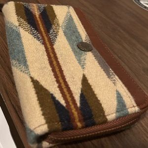 Pendleton - Wyeth Trail Collection - Zip Wallet